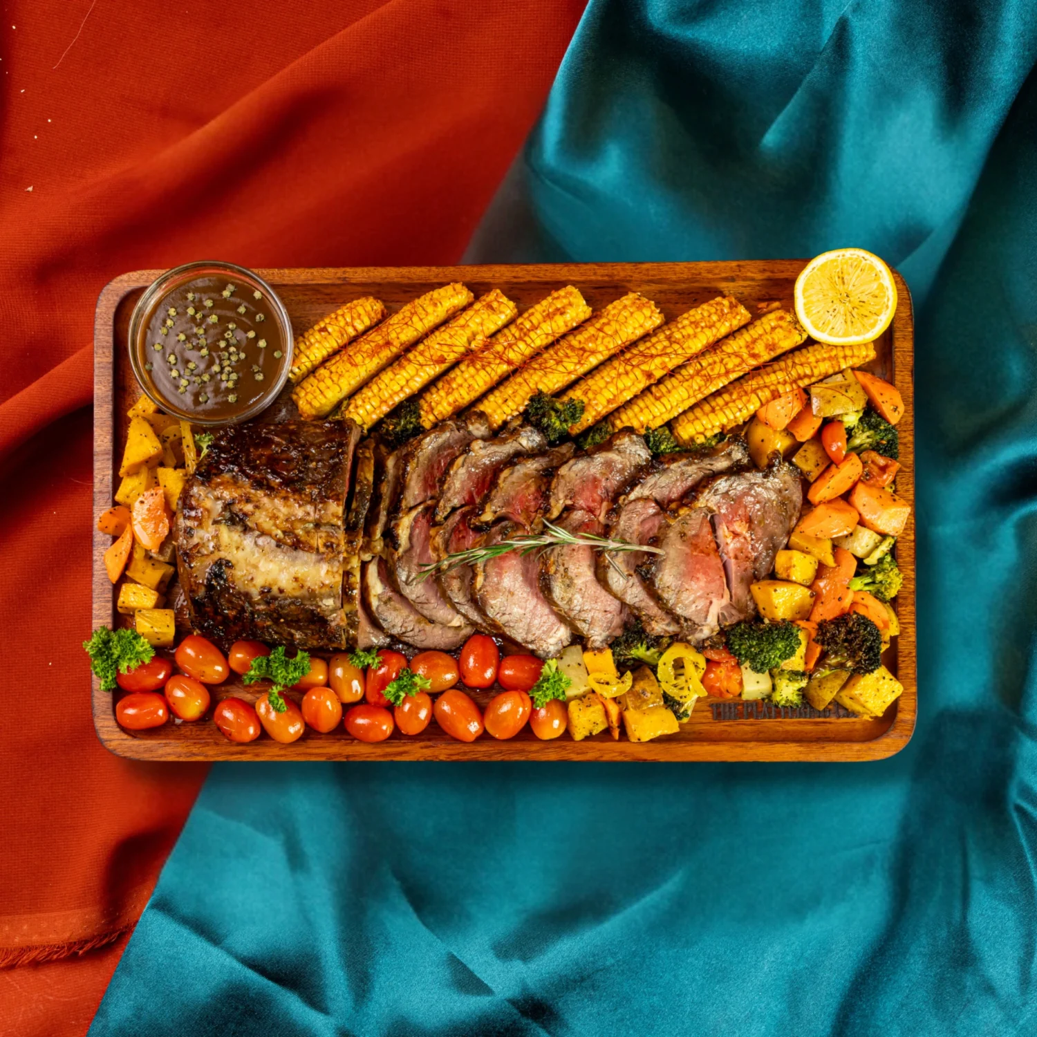 Oven Roasted Hoisin Ribeye with Green Peppercorn Jus Platter (serves 6 - 8 pax)